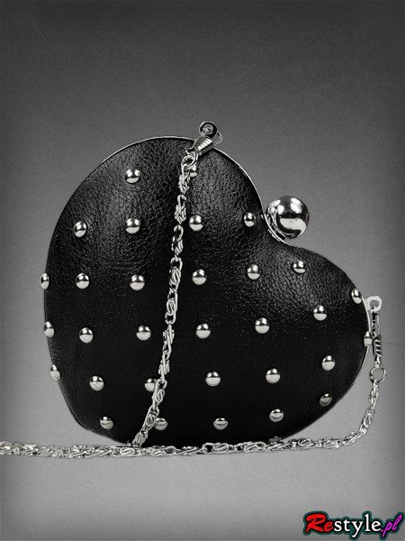 Torebka małe serduszko ćwiekowane na długim łańcuszku